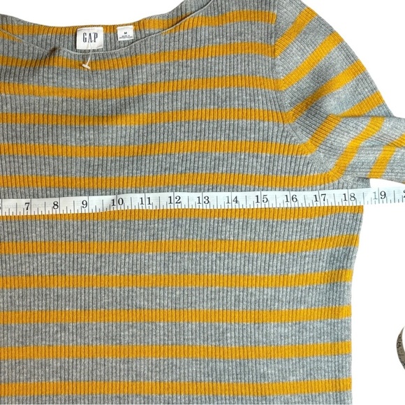 GAP Boatneck Ribbed Gray & Mustard Yellow Knit Sweater Sz M, NWOT - Picture 6 of 8